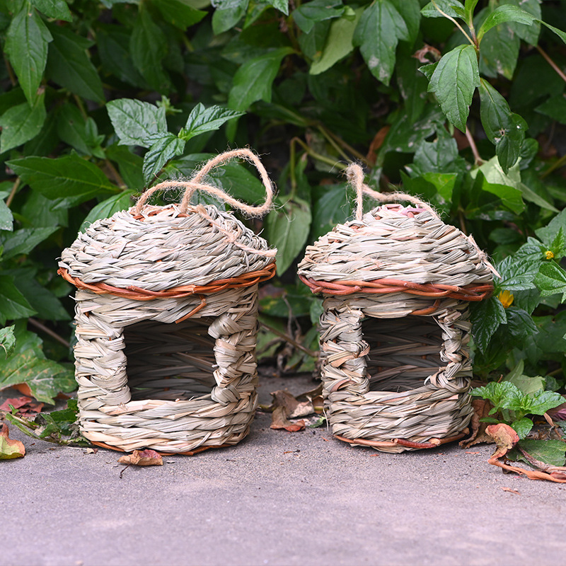 Straw bird's nest A hand-woven garden ornament for a generation bird's nest,Hand-woven bird nest hibiscus grass bird cage pet gardening