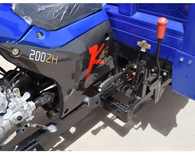 The new three-wheeled motorcycle fuel household agricultural cargo cargo area Shenshuileng export gasoline three-wheeled vehicle